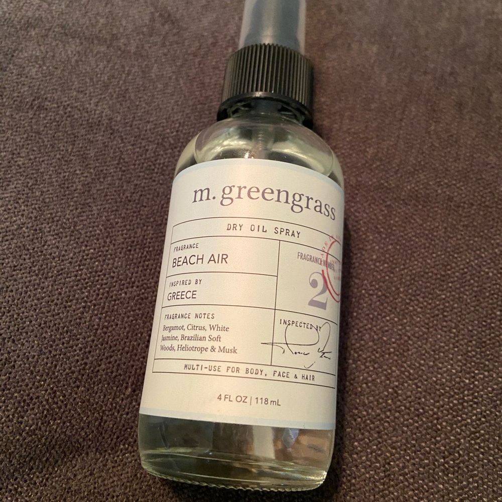 M. Greengrass Dry Oil Spray